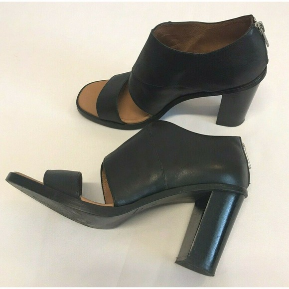 Modern Vintage Black Leather Open Toe Sandals Heels Size 7 M Handmade in Italy - Picture 1 of 6